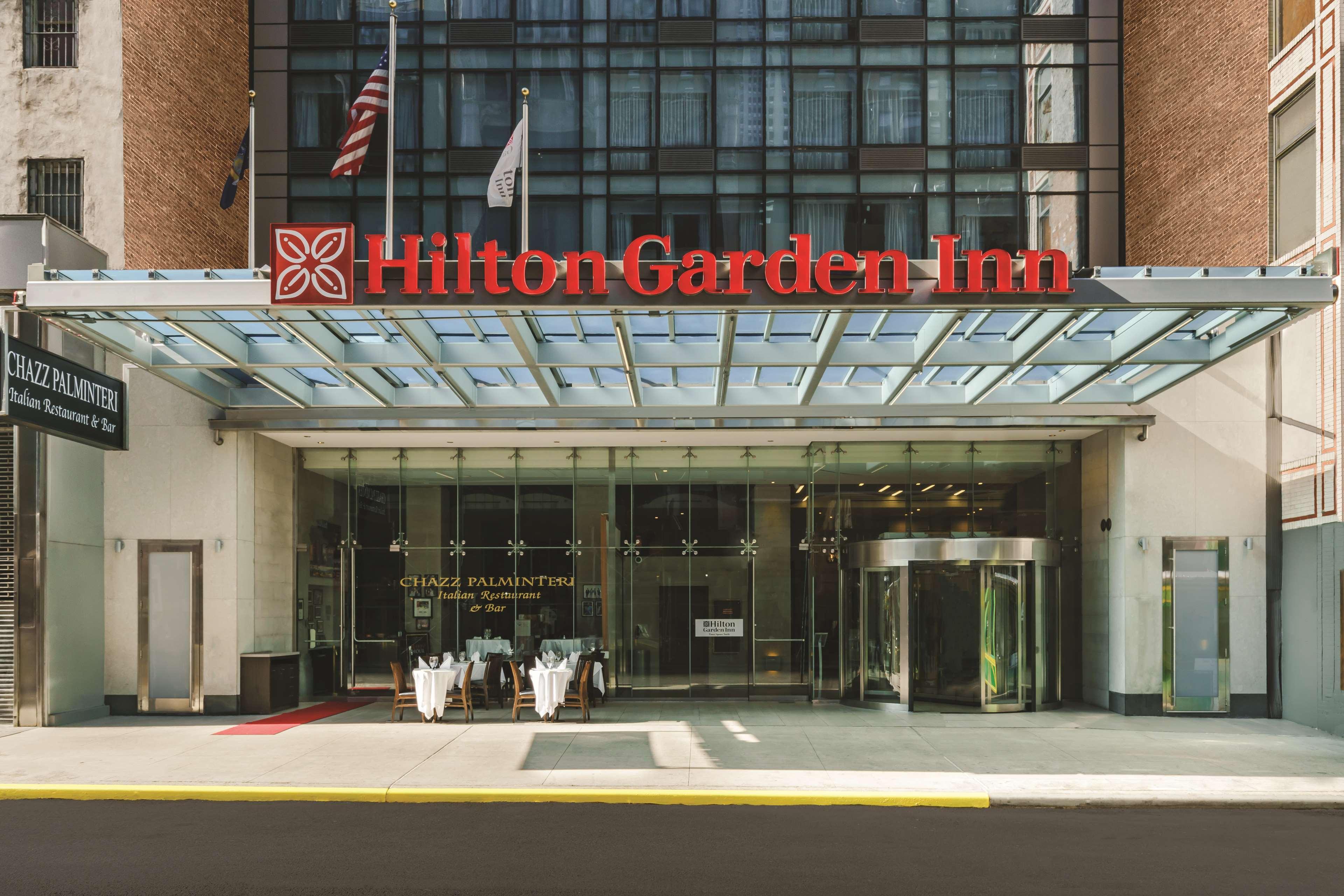 Hilton Garden Inn New York Times Square North Екстер'єр фото